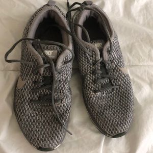 Nike boys running shoes